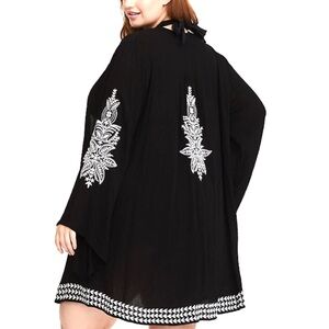 EUC🌺TORRID Embroidered Swim Cover🌺